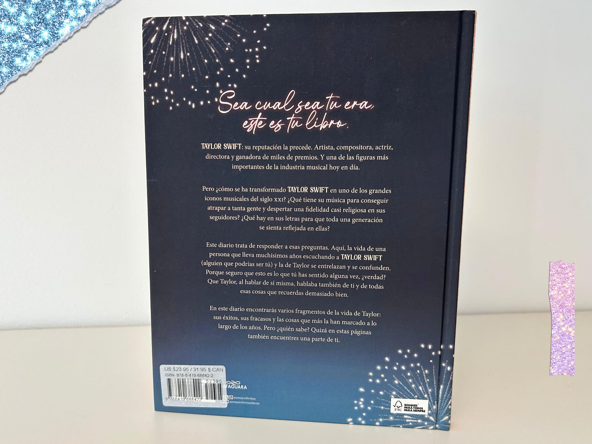Taylor Swift: Un diario swiftie / Taylor Swift: A Swiftie Diary (Spanish Edition) [Hardcover] Bueno, Marcos and López, Laia